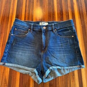 Women’s Dark Wash Rolled-Hem Jean Shorts